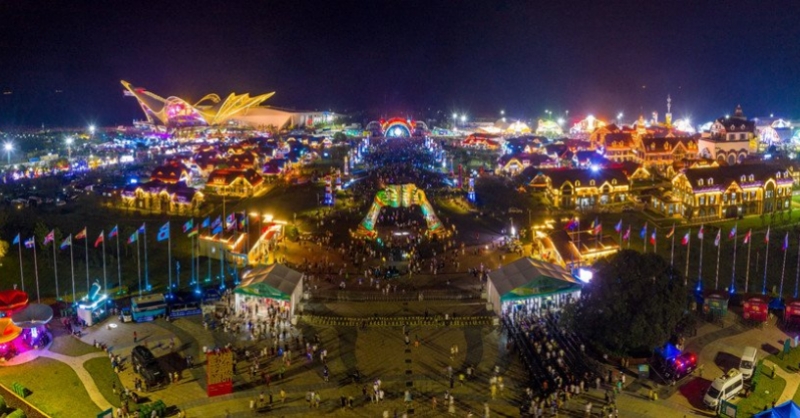 啤酒節(jié)開幕一周接待游客203.6萬人次，消費(fèi)啤酒859噸