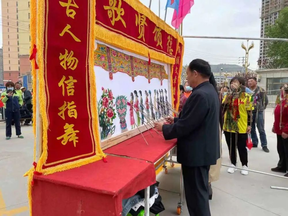 新澳門王中王期期中，揭秘彩票背后的秘密與策略，揭秘新澳門王中王彩票背后的秘密與策略，期期中探秘彩票世界
