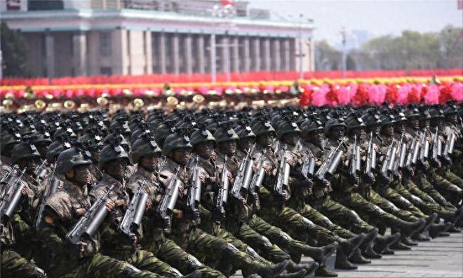 閱兵式的重要性，彰顯國(guó)威、凝聚民心與展示軍事力量，閱兵式的意義，彰顯國(guó)威、凝聚民心與展示軍事力量風(fēng)采