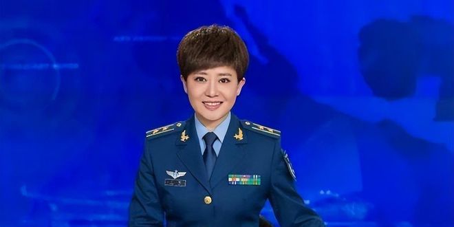 軍事節(jié)目女主持人，閃耀熒屏的星光，軍事節(jié)目女主持人，熒屏上的璀璨星光