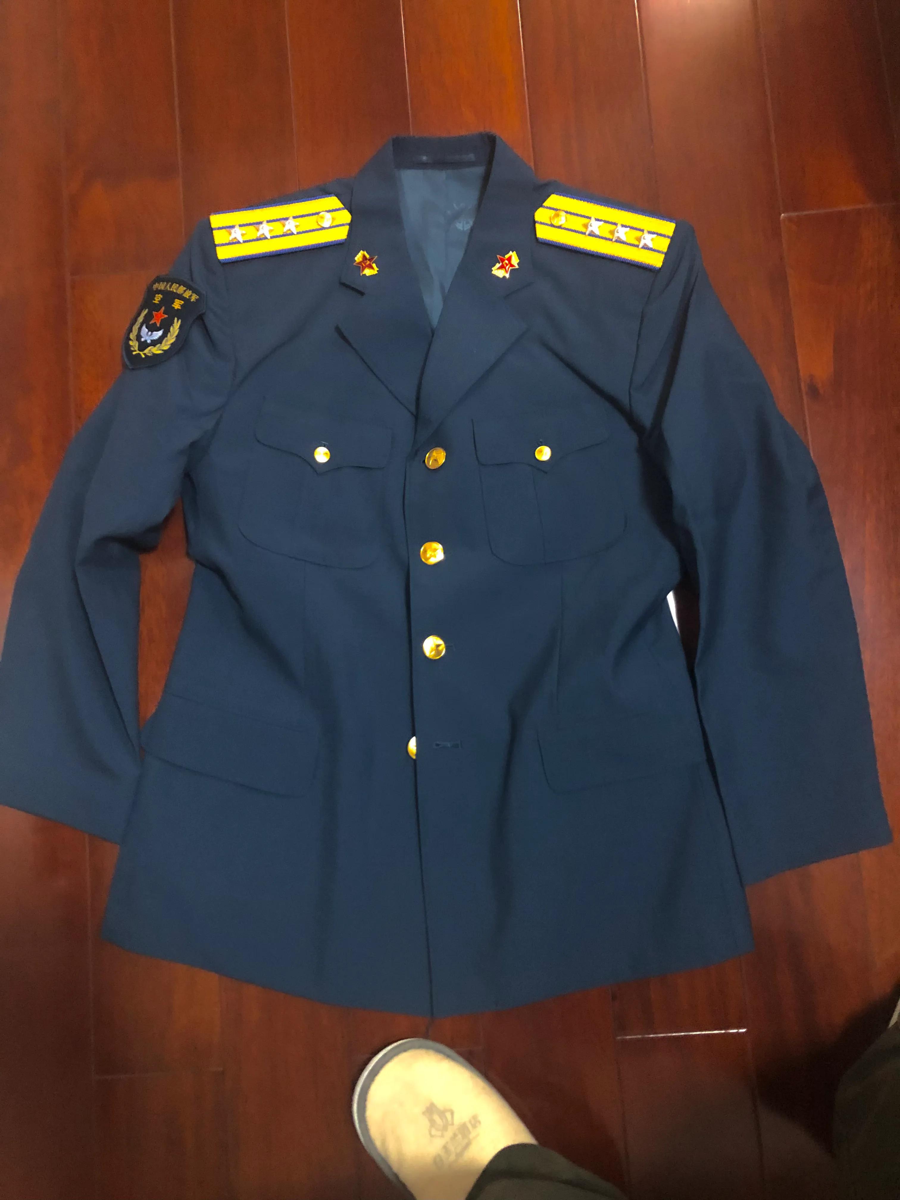 揭秘中國軍隊07式軍服常服，設計背后的故事與意義，揭秘中國軍隊07式軍服常服設計背后的故事與深層意義