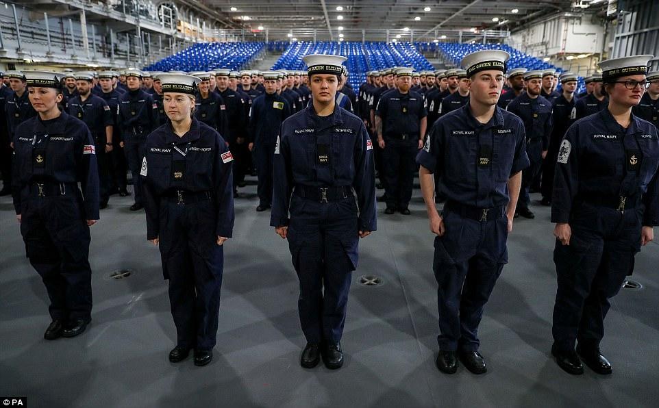 伊麗莎白女王號(hào)航母圖片，展現(xiàn)英國(guó)海軍力量的驕傲，伊麗莎白女王號(hào)航母展示英國(guó)海軍力量的風(fēng)采