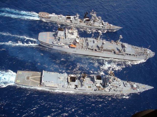 中國(guó)第三艘航空母艦下水，揭示強(qiáng)大國(guó)防新里程碑，中國(guó)第三艘航空母艦下水，國(guó)防實(shí)力再上新臺(tái)階