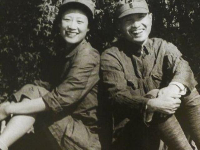 國(guó)防部長(zhǎng)是干什么的，職責(zé)與重要性解析，國(guó)防部長(zhǎng)職責(zé)與重要性解析，守護(hù)國(guó)家安全的重要角色
