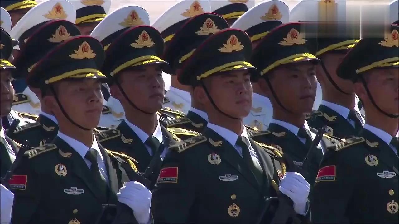 三軍儀仗隊(duì)霸氣視頻，展現(xiàn)雄壯軍威與卓越風(fēng)采，三軍儀仗隊(duì)雄壯風(fēng)采霸氣展現(xiàn)視頻，彰顯卓越軍威與風(fēng)采