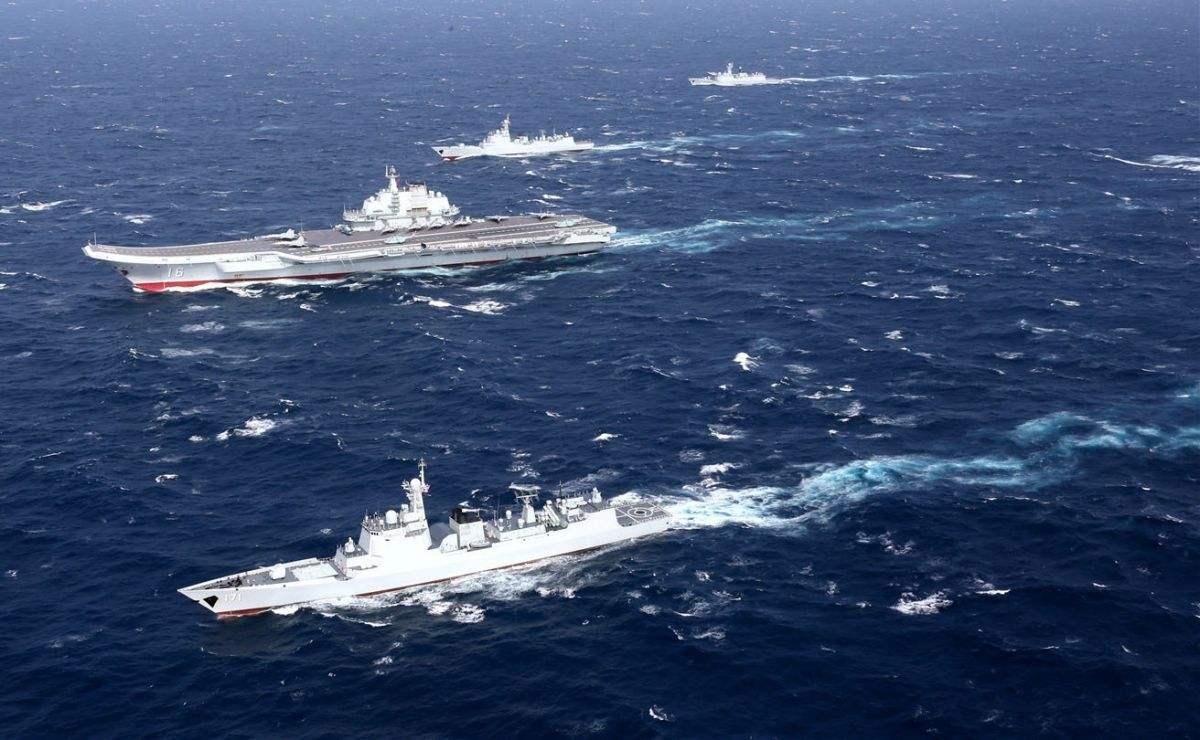 聚焦國際海域，中國戰(zhàn)艦圍觀英艦背后的故事，聚焦國際海域，中國戰(zhàn)艦視角下的英艦背后故事