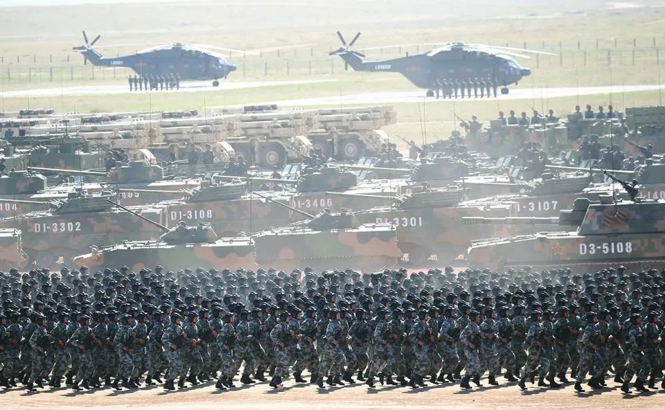 建軍90周年閱兵儀式，回顧輝煌歷程，展望嶄新未來，建軍90周年閱兵儀式，回顧輝煌歷程，展望嶄新未來，彰顯軍威國威的力量展示