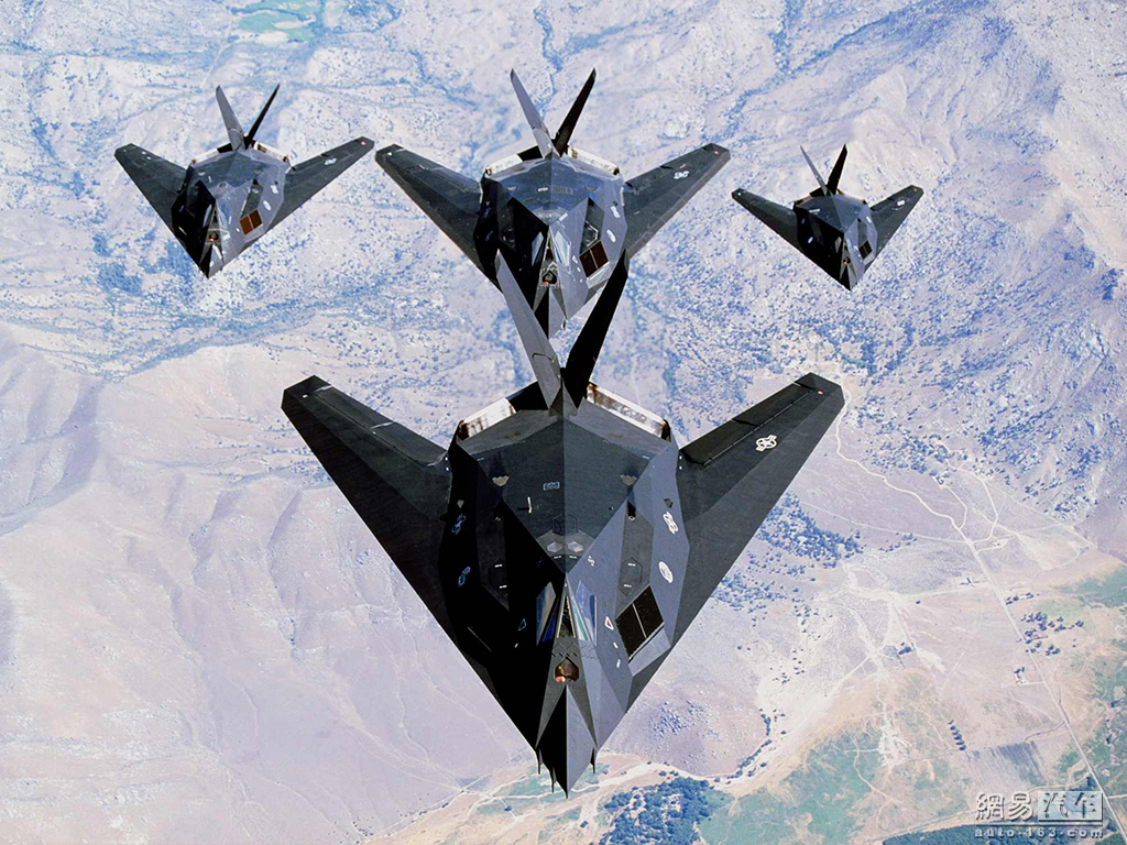揭秘F-117隱形戰(zhàn)斗機(jī)，空戰(zhàn)傳奇的先驅(qū)之作，F(xiàn)-117隱形戰(zhàn)斗機(jī)，空戰(zhàn)傳奇的先驅(qū)揭秘