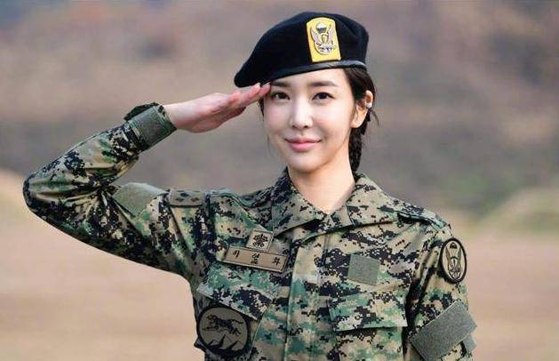 關(guān)于女兵征兵條件，探索未來的挑戰(zhàn)與機(jī)遇——以2024年為例，女兵征兵條件，探索未來挑戰(zhàn)與機(jī)遇——聚焦2024年展望