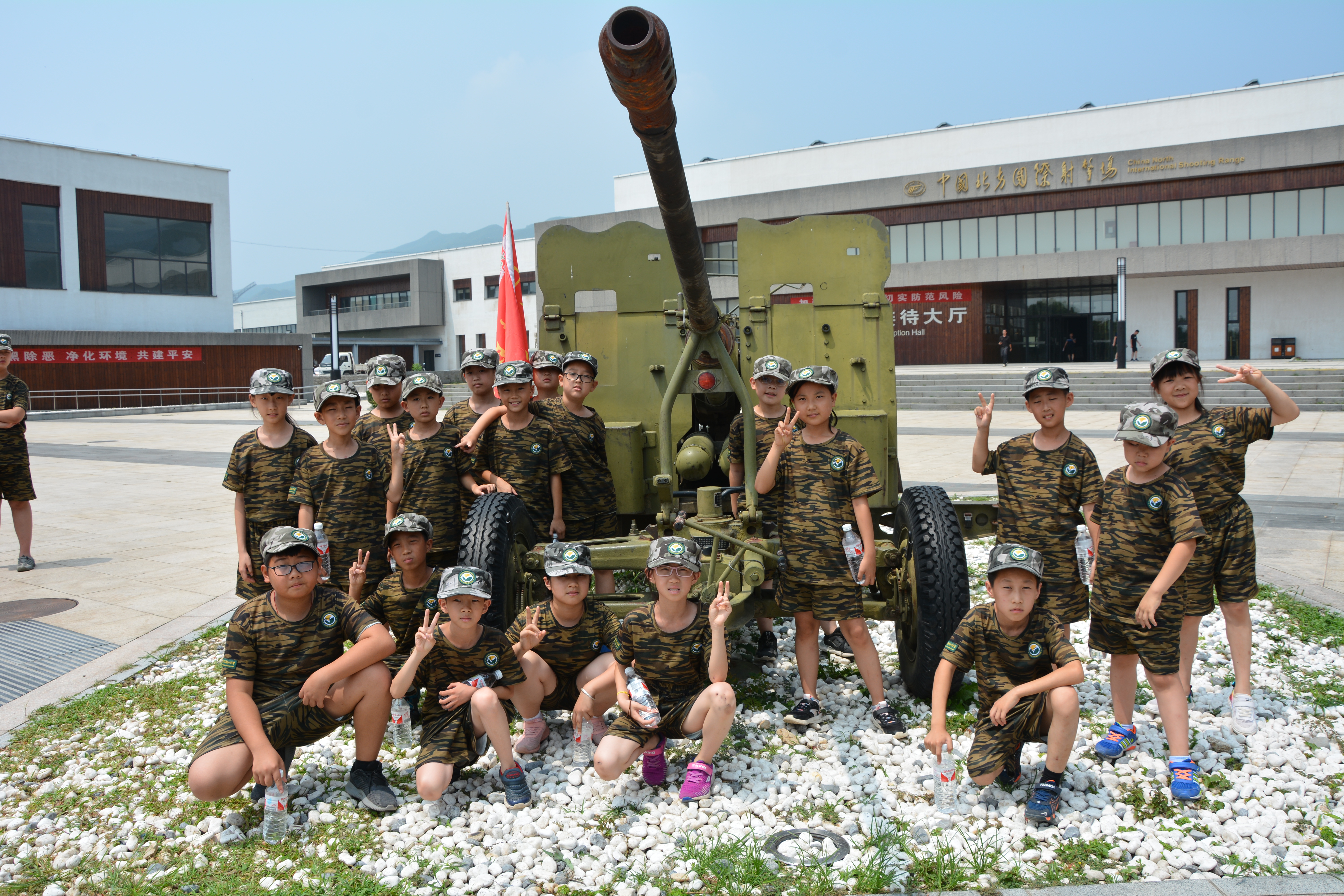 軍事夏令營(yíng)照片，展現(xiàn)熱血青春的力量與榮耀，軍事夏令營(yíng)照片，熱血青春的力量與榮耀展現(xiàn)