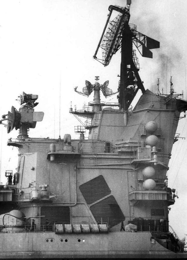蘇聯(lián)65型巡洋艦，歷史與特點解析，蘇聯(lián)65型巡洋艦，歷史背景與特點深度解析