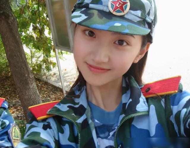 軍事直播間董嘉耀，一位軍事領(lǐng)域的佼佼者，董嘉耀，軍事領(lǐng)域的翹楚，深度解析軍事直播間