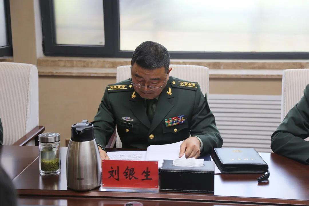 部隊每日新聞講評稿子，部隊每日新聞講評概覽，最新動態(tài)與要點解析