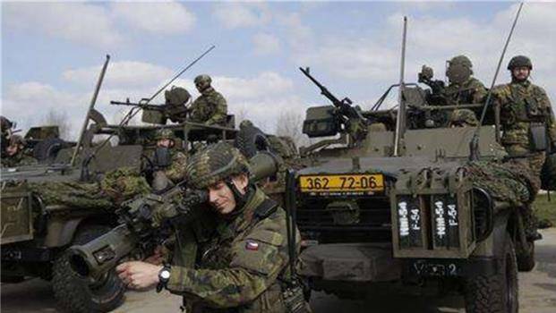 超大軍事論壇軍事暢談，深度探討軍事話題，分享軍事知識(shí)，超大軍事論壇深度探討軍事話題，分享軍事知識(shí)暢談會(huì)