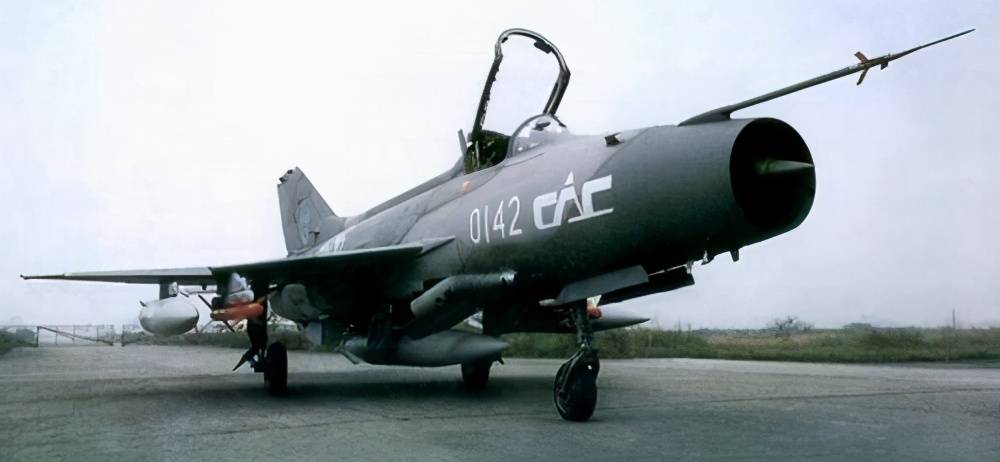 殲七，中國空軍的重要里程碑，殲七，中國空軍的重要里程碑戰(zhàn)機