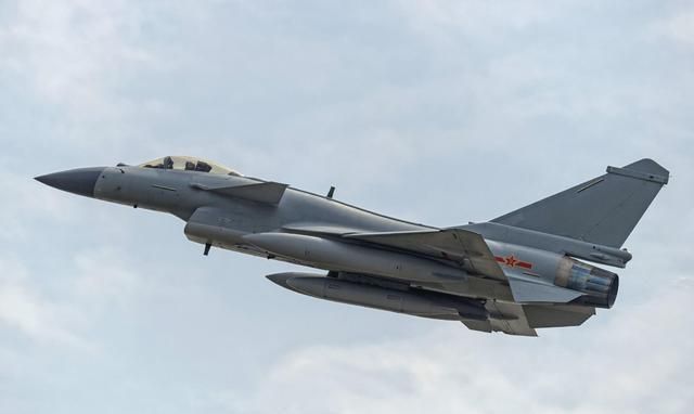 揭秘殲-10戰(zhàn)斗機高清大圖，性能、特點與全球地位，殲-10戰(zhàn)斗機深度解析，高清圖像、性能特點與全球地位
