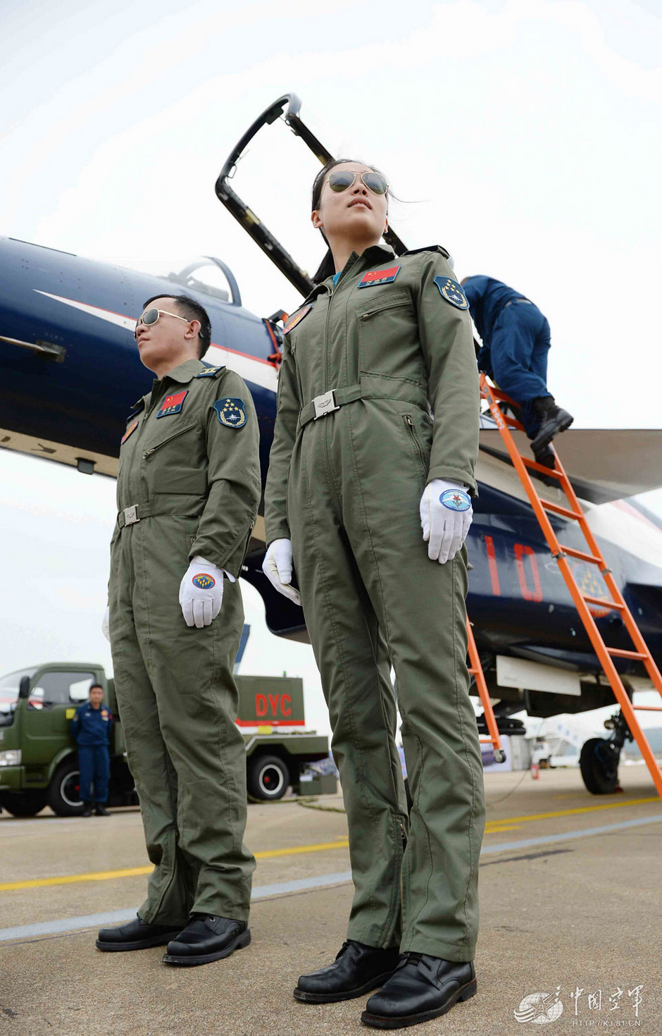 揭秘殲-10女飛行員神秘事件，真相探尋與反思，揭秘殲-10女飛行員神秘事件，探尋真相與反思之路