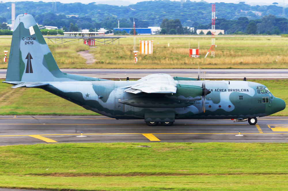 小型運(yùn)輸機(jī)的優(yōu)勢(shì)與應(yīng)用前景展望，小型運(yùn)輸機(jī)的優(yōu)勢(shì)及未來應(yīng)用前景展望