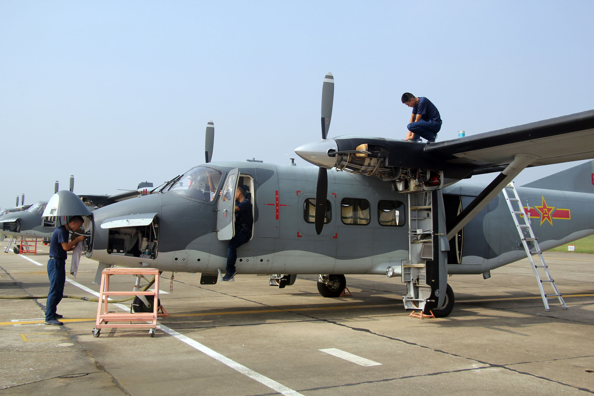 運(yùn)12運(yùn)輸機(jī)，歷史、特點(diǎn)與未來(lái)發(fā)展，運(yùn)12運(yùn)輸機(jī)，歷史沿革、特點(diǎn)解析及未來(lái)展望