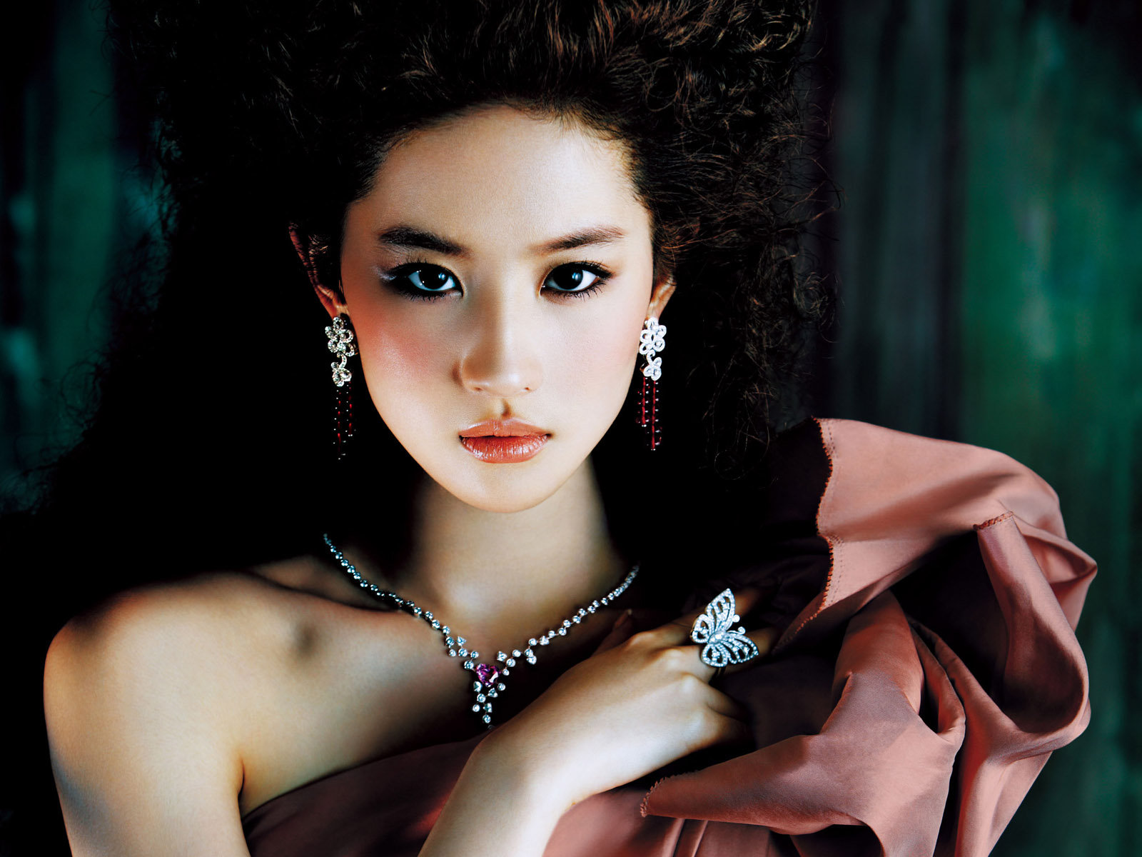 揭秘劉亦菲原名背后的故事，揭秘劉亦菲原名背后的故事與真相