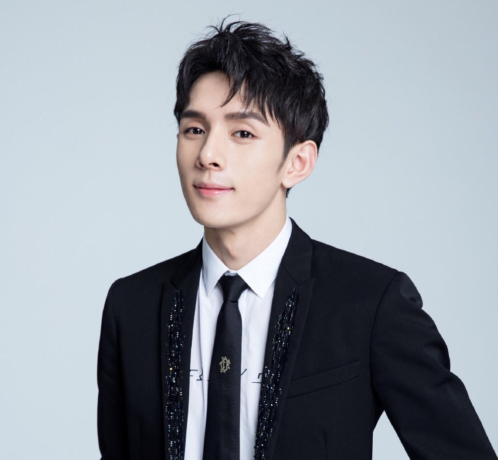 王一博27個代言能賺多少錢，深度解析代言收入與影響因素，王一博代言收入深度解析，27個代言能為他帶來多少收入及影響因素探討