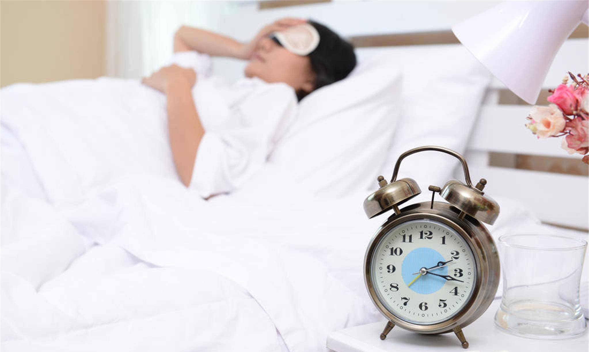 如何改善失眠的方法，全方位調(diào)整，重塑良好睡眠，全方位調(diào)整，改善失眠，重塑優(yōu)質(zhì)睡眠