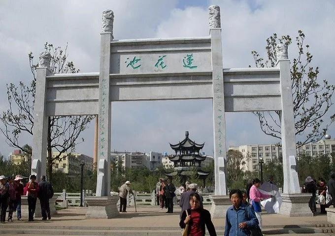 新奧門特免費(fèi)資料大全凱旋門，探索與發(fā)現(xiàn)之旅，新奧門特免費(fèi)資料大全，凱旋門探索與發(fā)現(xiàn)之旅