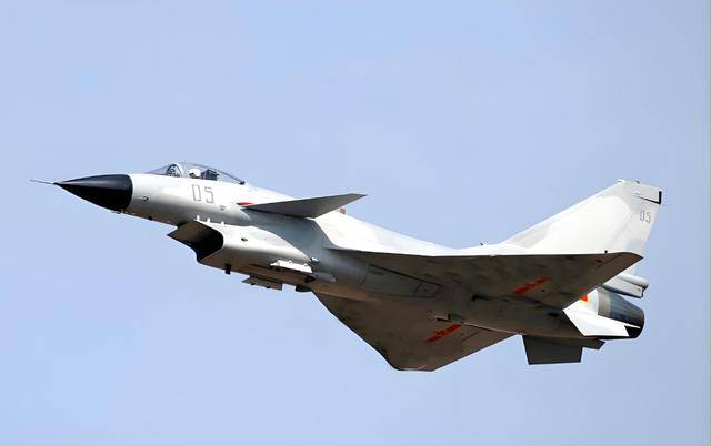 殲-10D交付中國(guó)，揭示其重要性及未來(lái)展望，殲-10D交付中國(guó)，揭示其戰(zhàn)略意義及未來(lái)展望